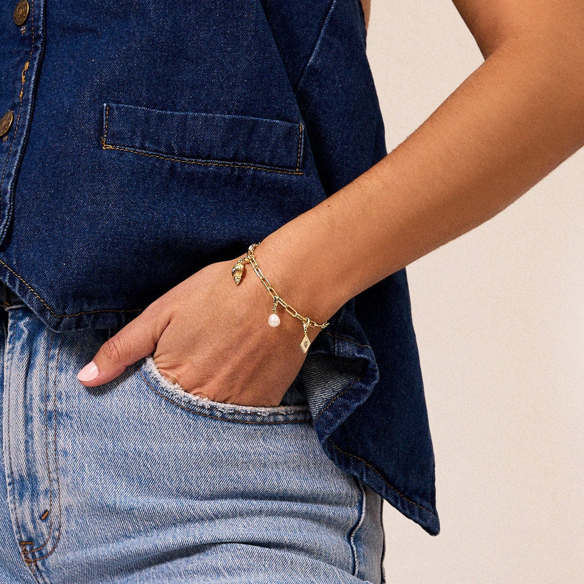 Passport Charm