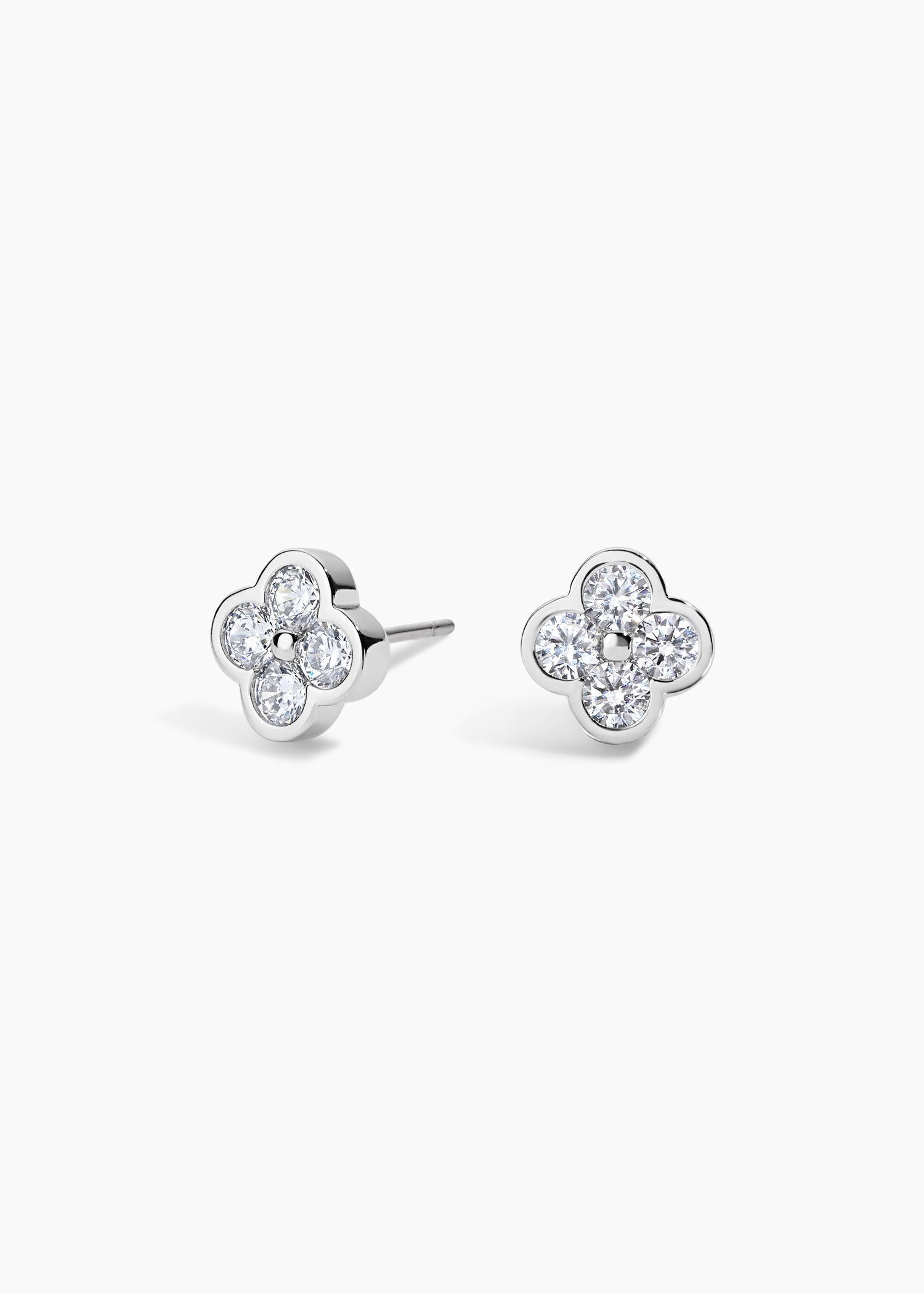 Camilla Studs